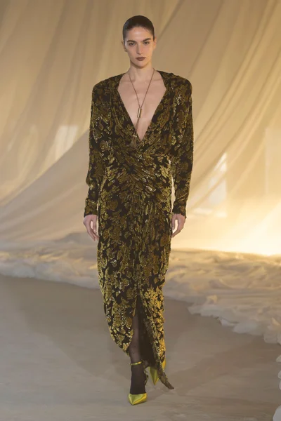 Look 30